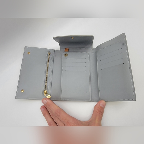 Authentic Preowned LV Vernis - Picture 9 of 14